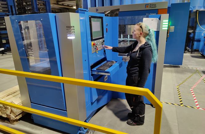 Ohjelmoija ja operaattori Annika Pietikäinen, Is-Vet