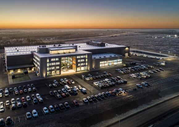 Finn-Power-Oy-new-plant-in-Seinäjoki-by-night.jpg